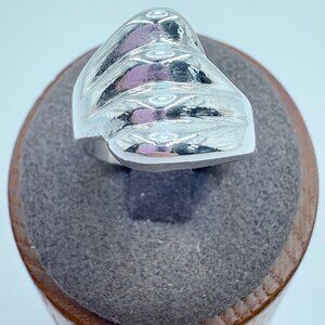 VTG Solid Sterling Silver 925 Ribbed Domed Design Modernist Ring Size 7.5